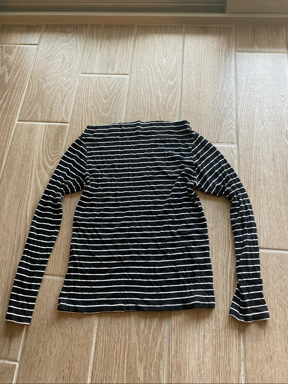 Striped Black and White Long Sleeve Crewneck Top